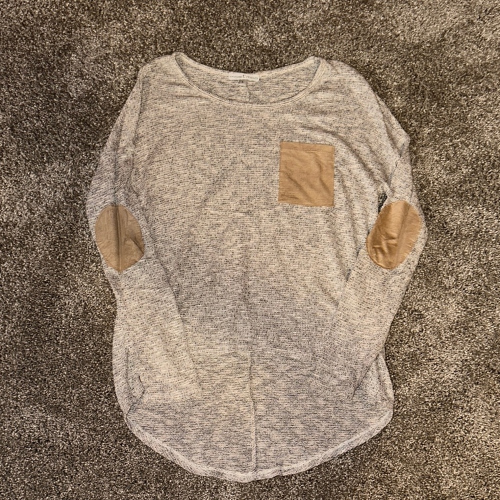 Moa Moa Gray Sweater‎ with Tan Accents